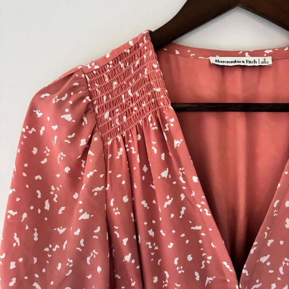 Abercrombie & Fitch Dusty Rose Floral Smocked Midi Dress - Picture 6 of 10